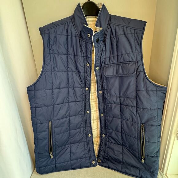 Tommy Bahama Rockland Coast Reversible Quilted Vest – XL Sand & Navy - Picture 2 of 13